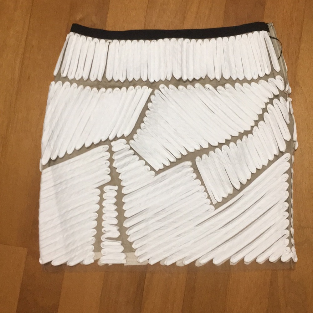 This skirt is to die for!